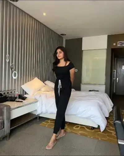 Call Girls Service in Katwa